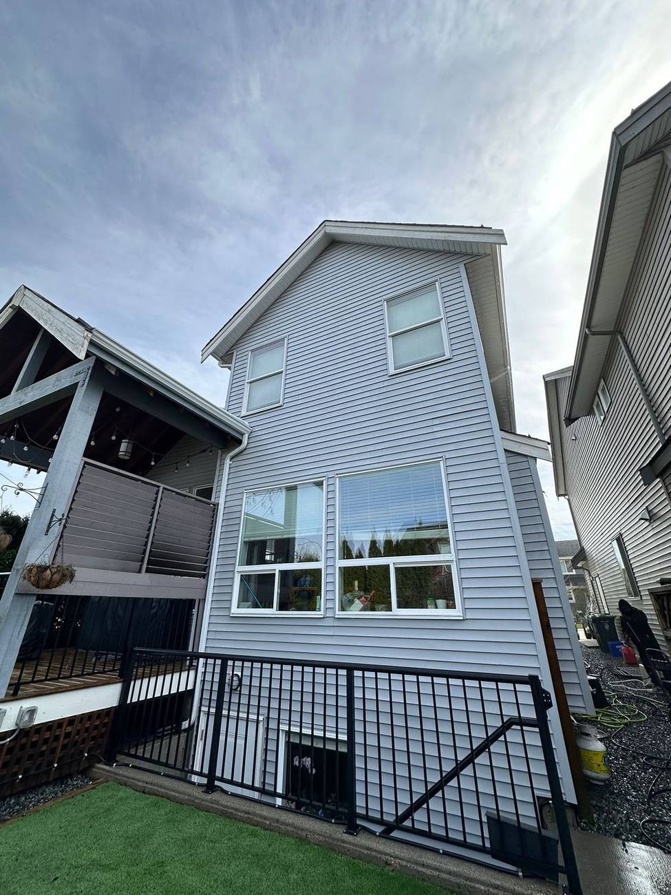 A real Delta Exterior customer home with freshly cleaned siding